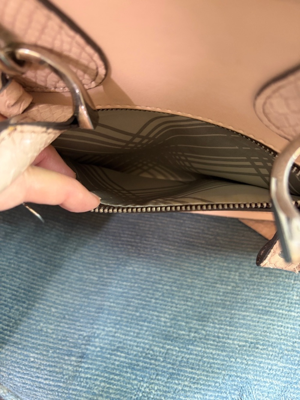 London Fog Cream Satchel with Top Handles and Crossbody Strap - Picture 5 of 12